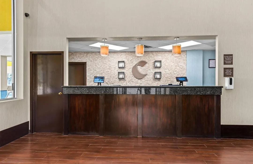 Comfort Inn & Suites Calgary Airport - South-1