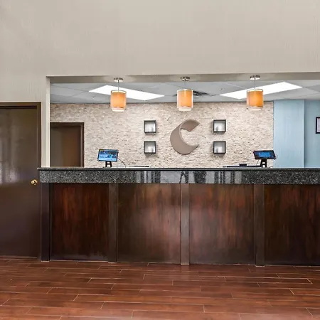 Comfort Inn & Suites Calgary Airport - South-3